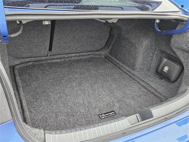 Used 2023 Volkswagen Jetta SE image 7