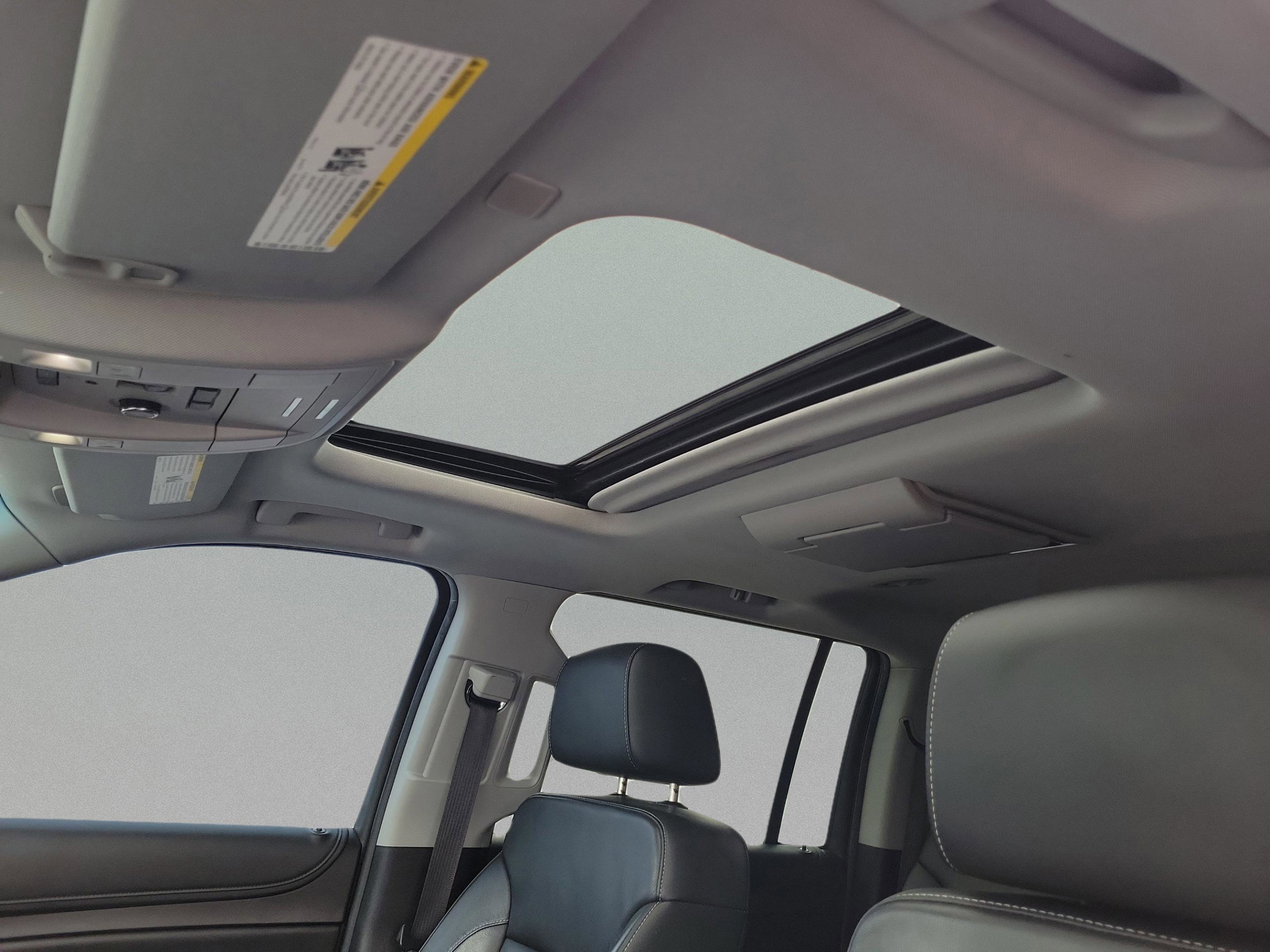 Used 2019 Chevrolet Suburban LT image 38