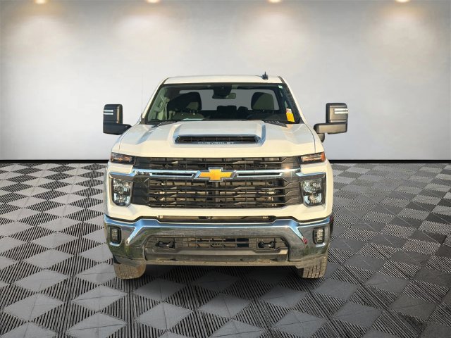 Used 2025 Chevrolet Silverado 2500 LT w/ Convenience Package AWD/4WD image 3