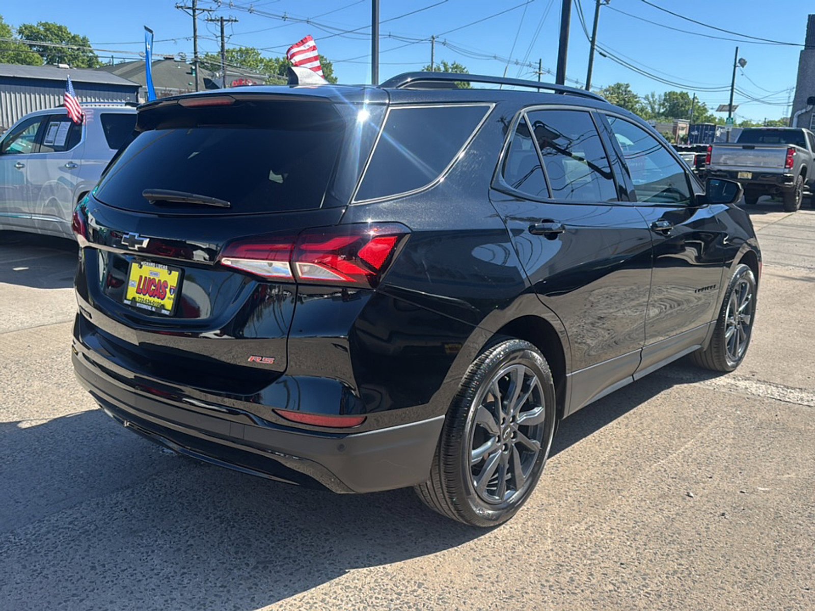 Used 2024 Chevrolet Equinox RS w/ LPO, Cargo Package FWD image 5