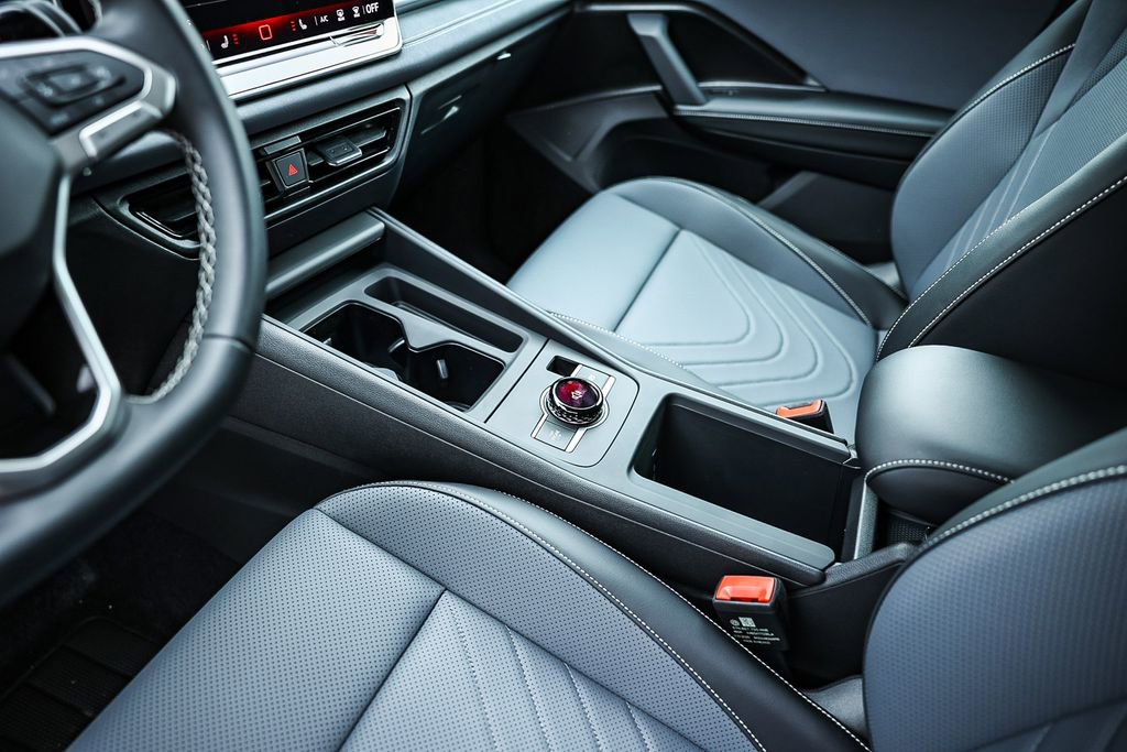 New 2026 Volkswagen Tiguan SE image 29