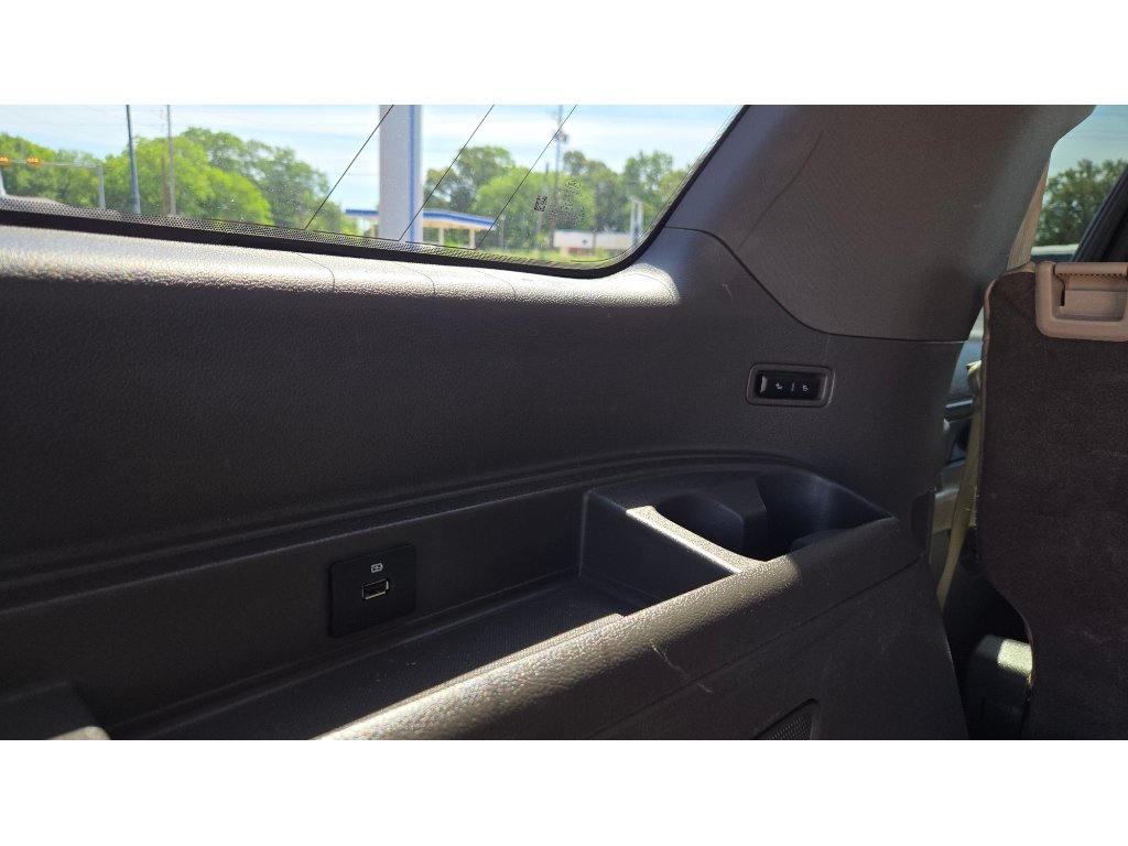 Used 2018 Ford Expedition Limited RWD image 16
