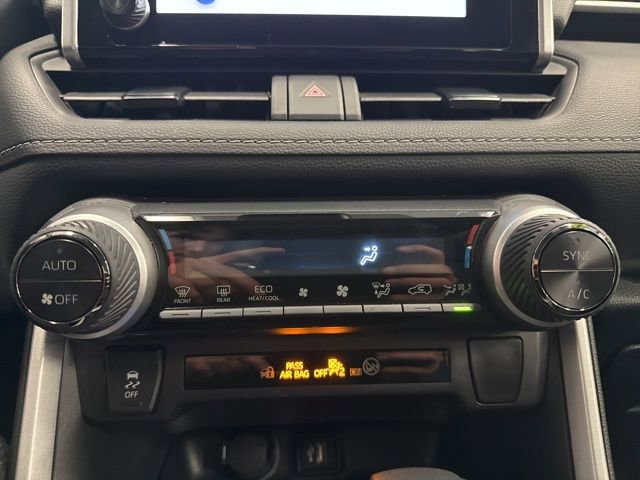 Used 2025 Toyota RAV4 XLE image 31