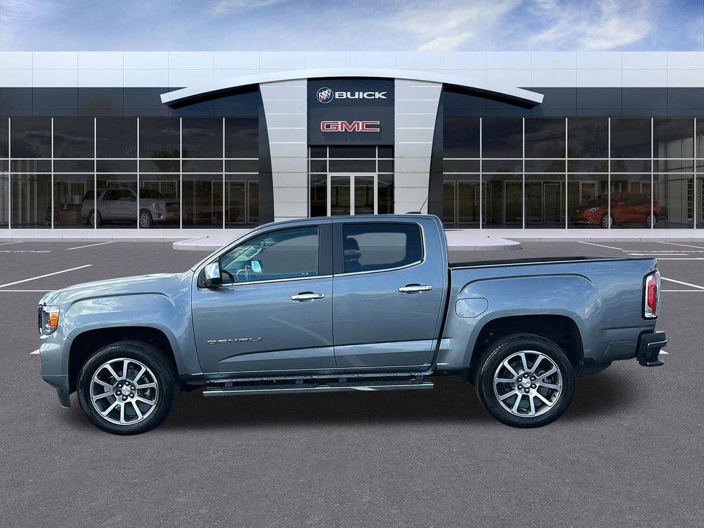 Used 2022 GMC Canyon Denali image 2