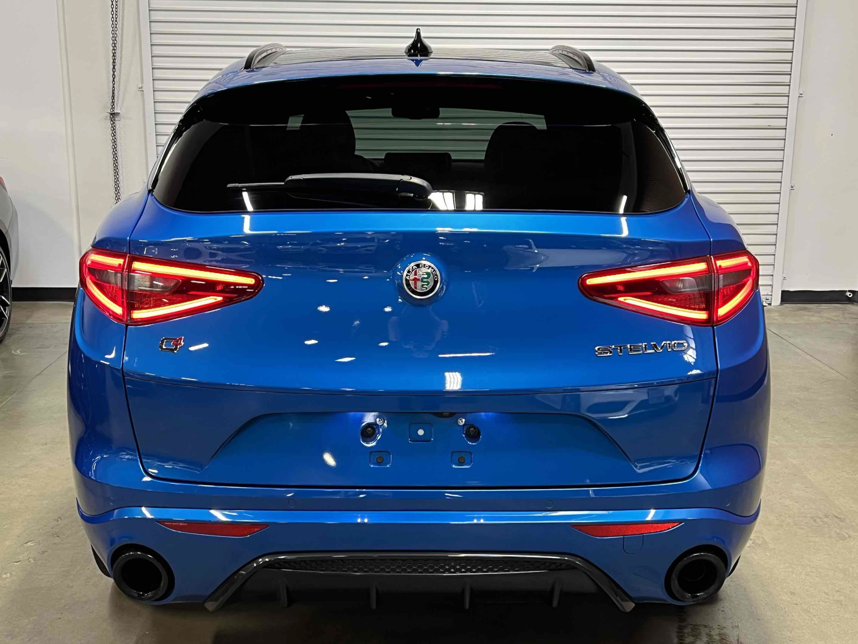 Used 2023 Alfa Romeo Stelvio Veloce AWD/4WD image 21