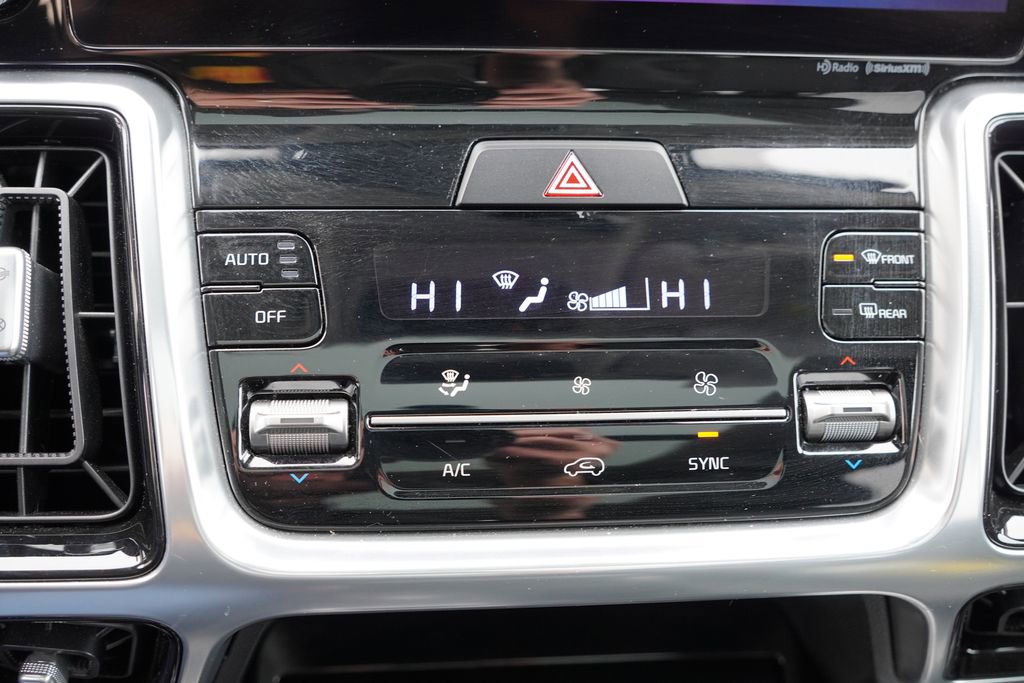 Certified 2022 Kia Sorento SX image 29