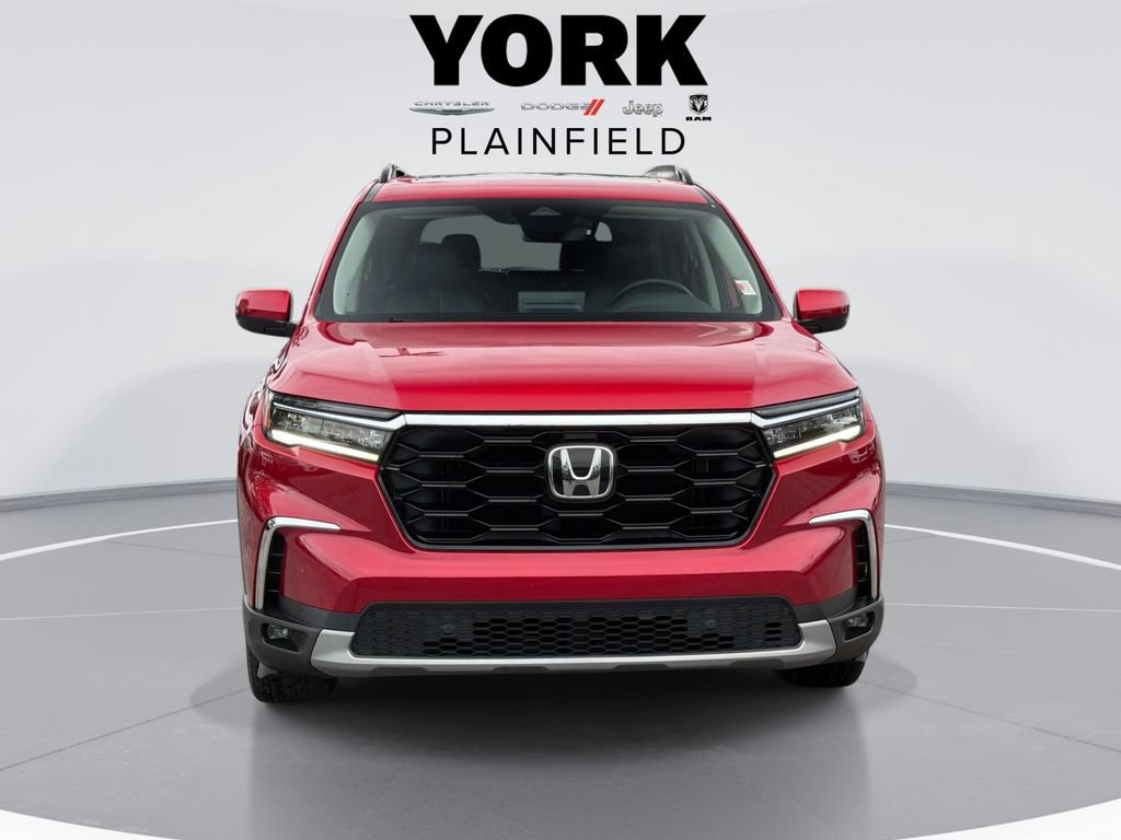 Used 2024 Honda Pilot Touring image 2