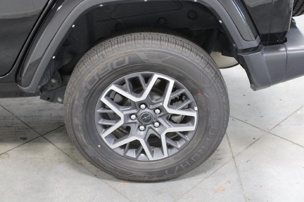 Used 2025 Jeep Wrangler Unlimited Sahara AWD/4WD image 52