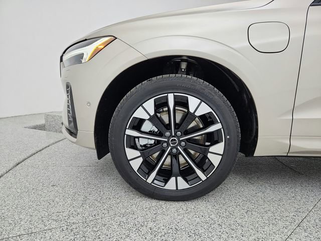 New 2026 Volvo XC60 T8 Plus w/ Protection Package Premier image 27