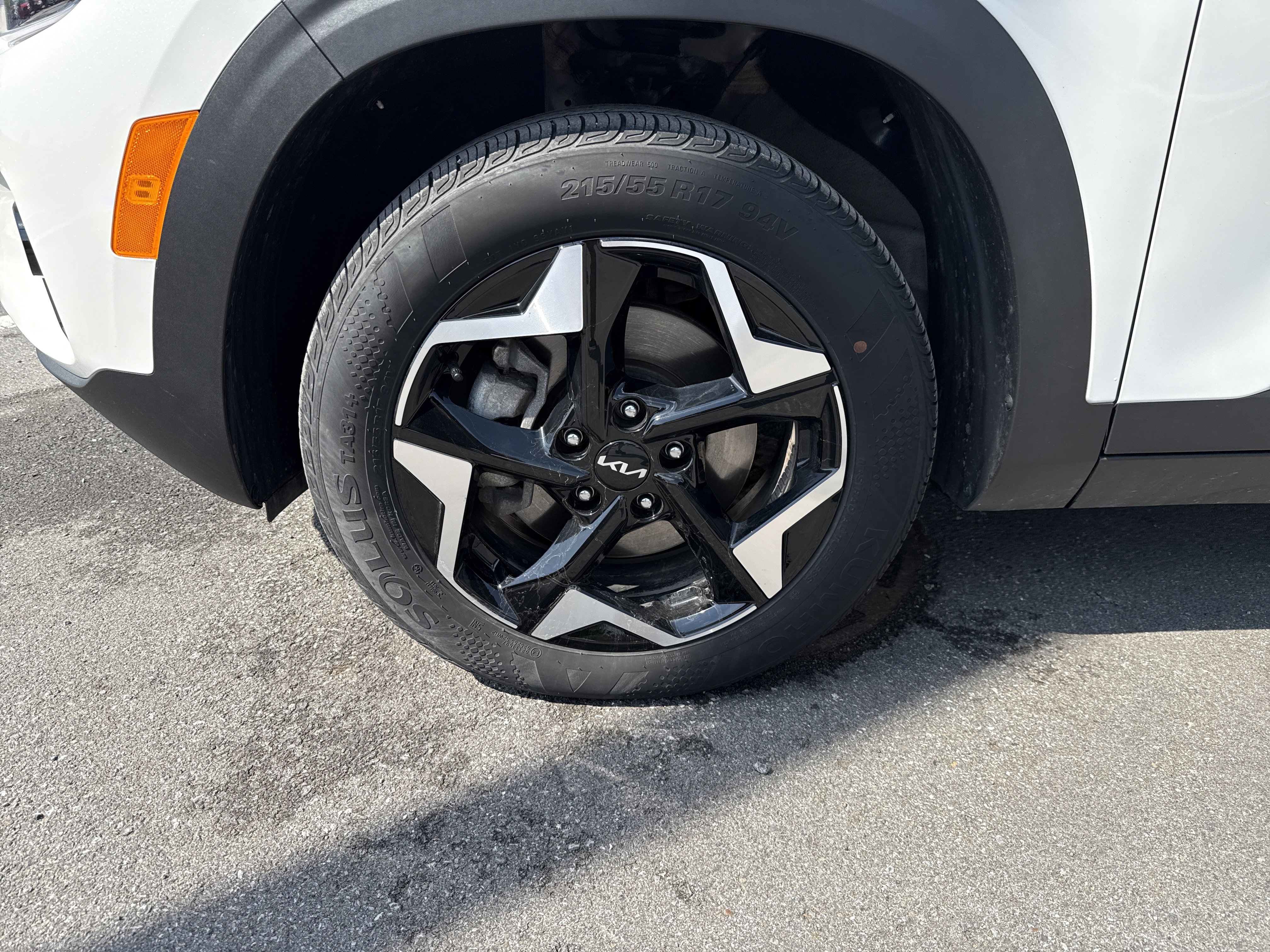 Certified 2025 Kia Seltos S AWD/4WD image 15