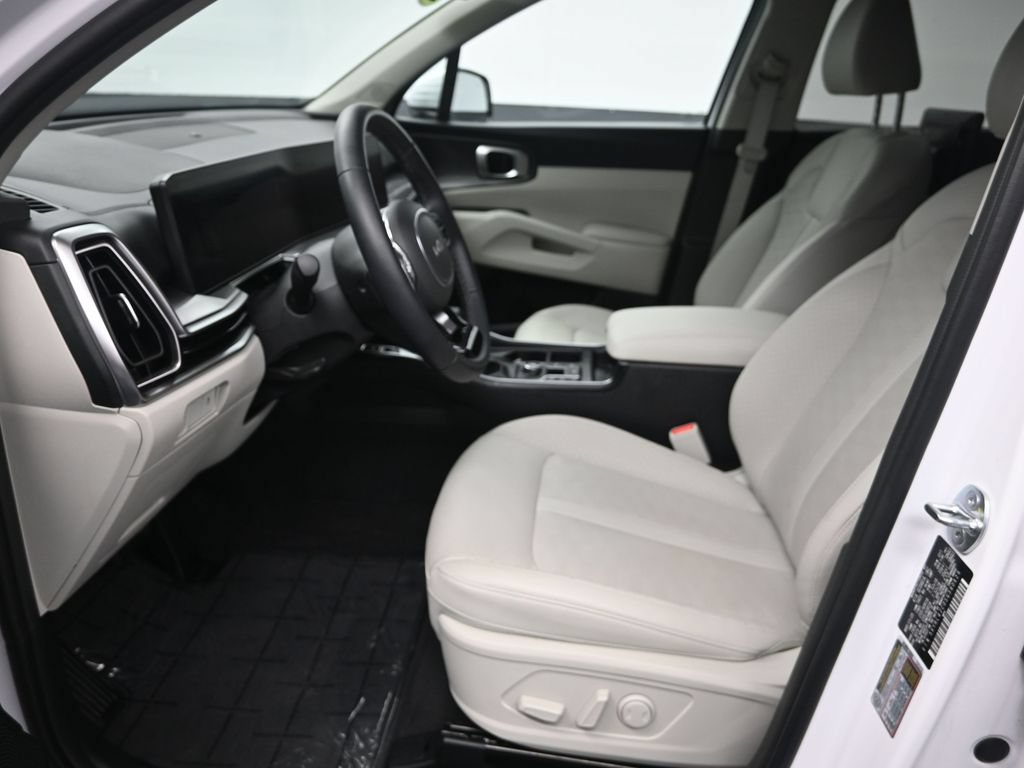 New 2025 Kia Sorento S w/ Panoramic Sunroof Package FWD image 6