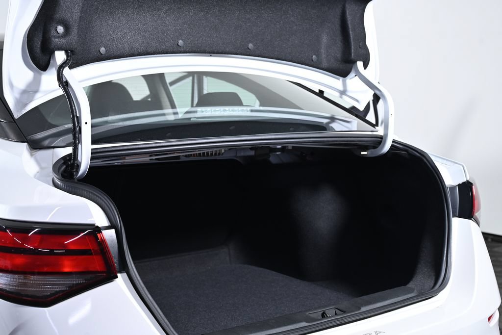 Certified 2023 Nissan Sentra SR w/ SR Premium Package FWD image 34