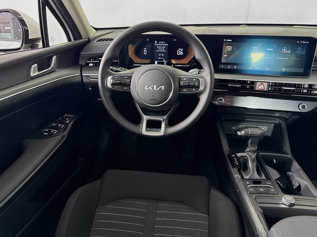 New 2025 Kia K5 LXS FWD image 21