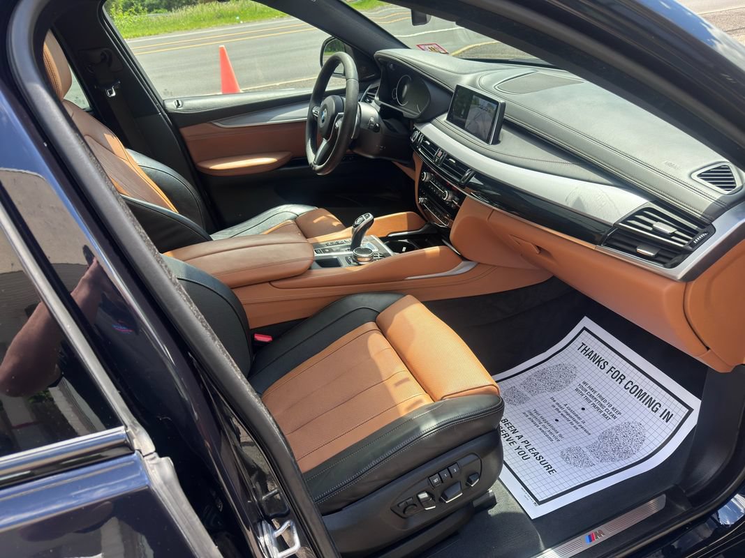 Used 2019 BMW X6 xDrive50i w/ M Sport Package AWD/4WD image 33