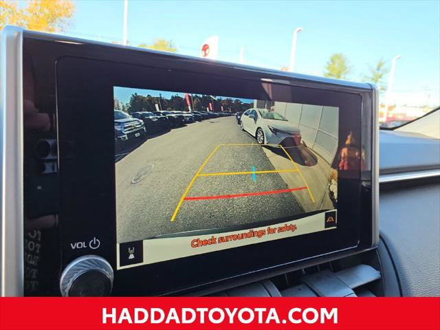 Certified 2024 Toyota RAV4 LE AWD/4WD image 19