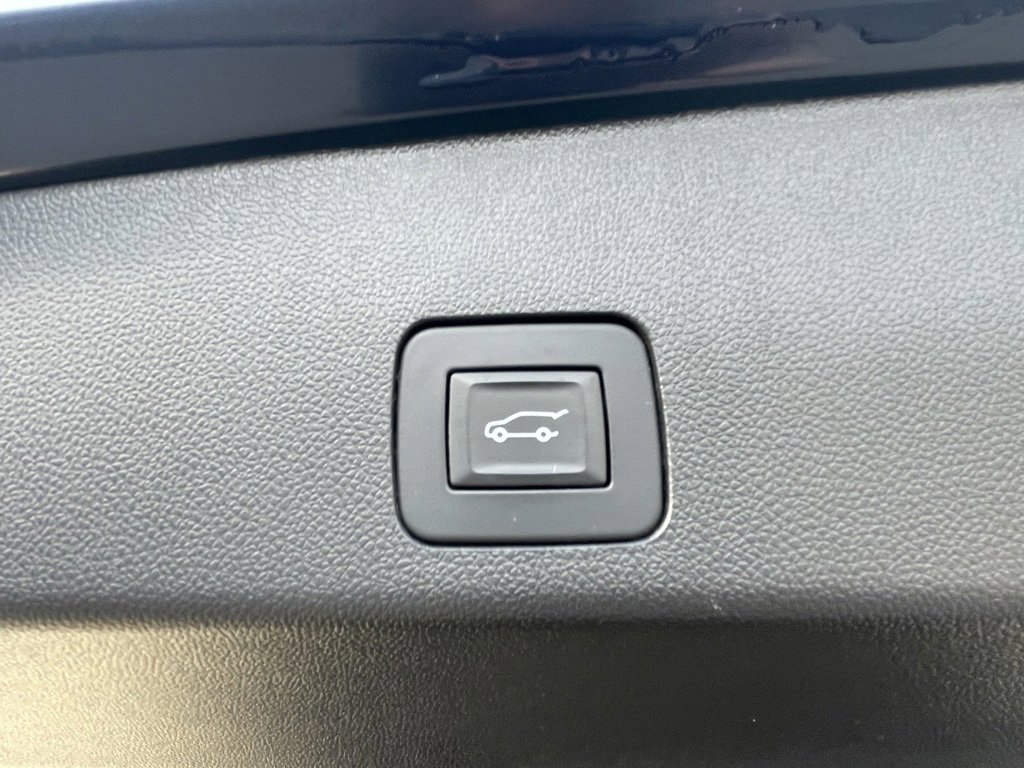Used 2022 Buick Encore GX Select image 16