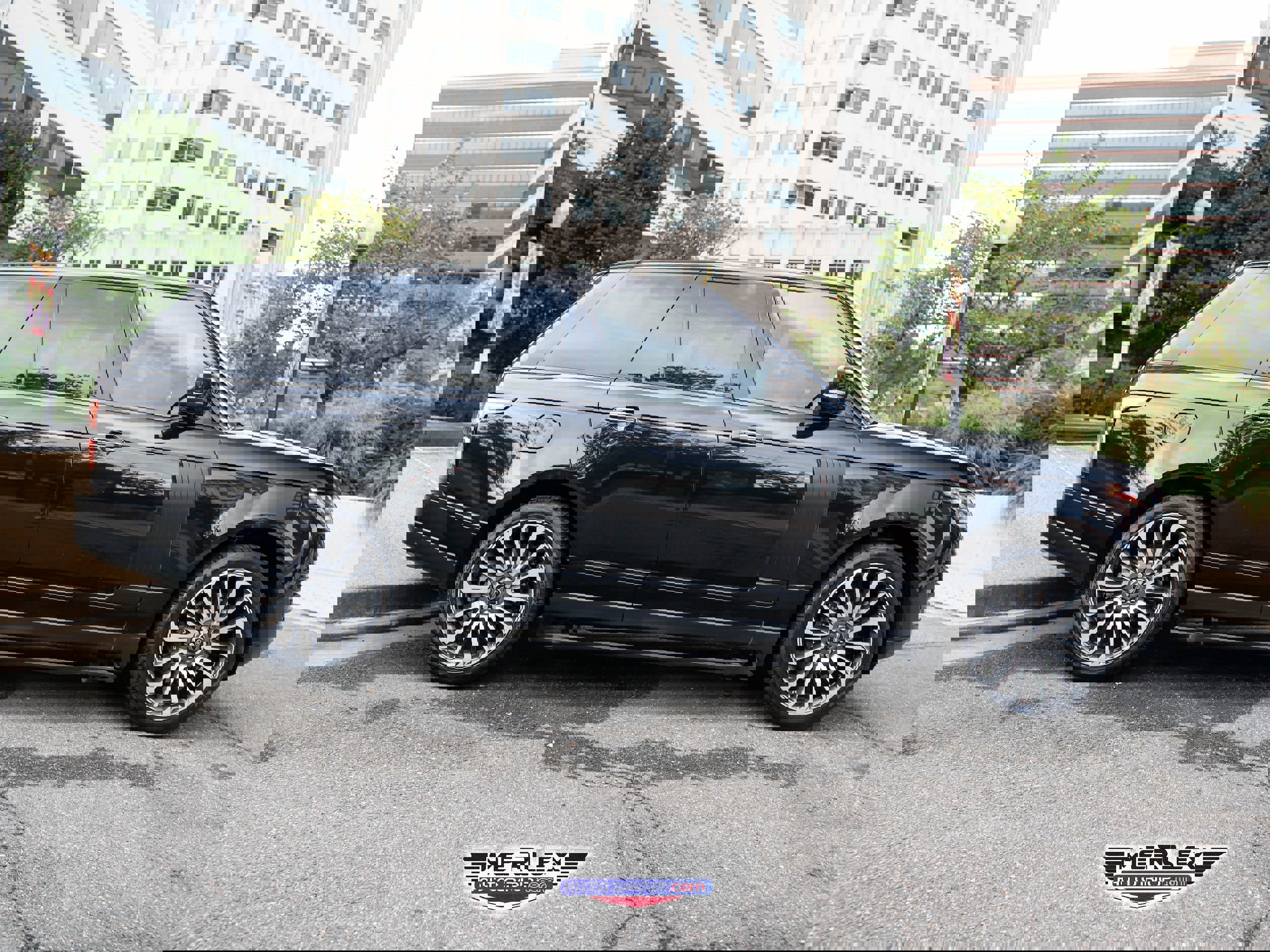 Used 2020 Land Rover Range Rover Autobiography image 8