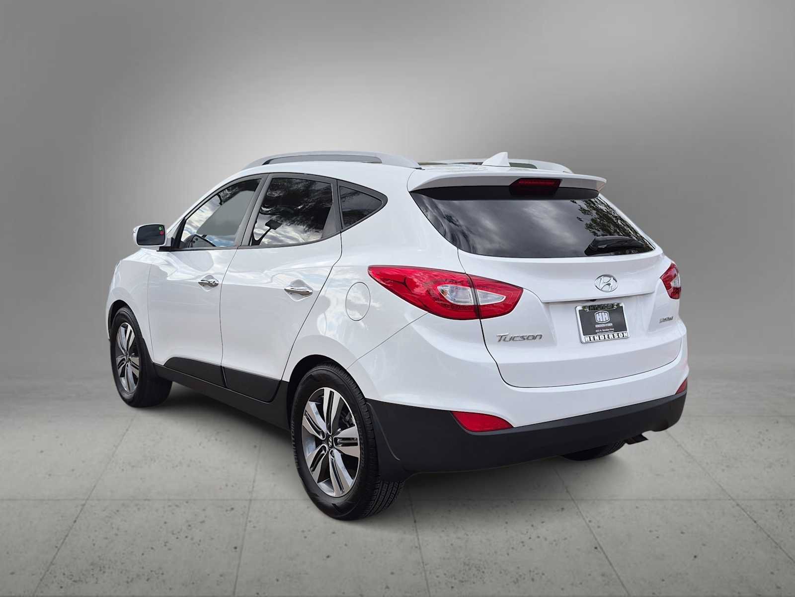 Used 2015 Hyundai Tucson Limited w/ Option Group 03 FWD image 6