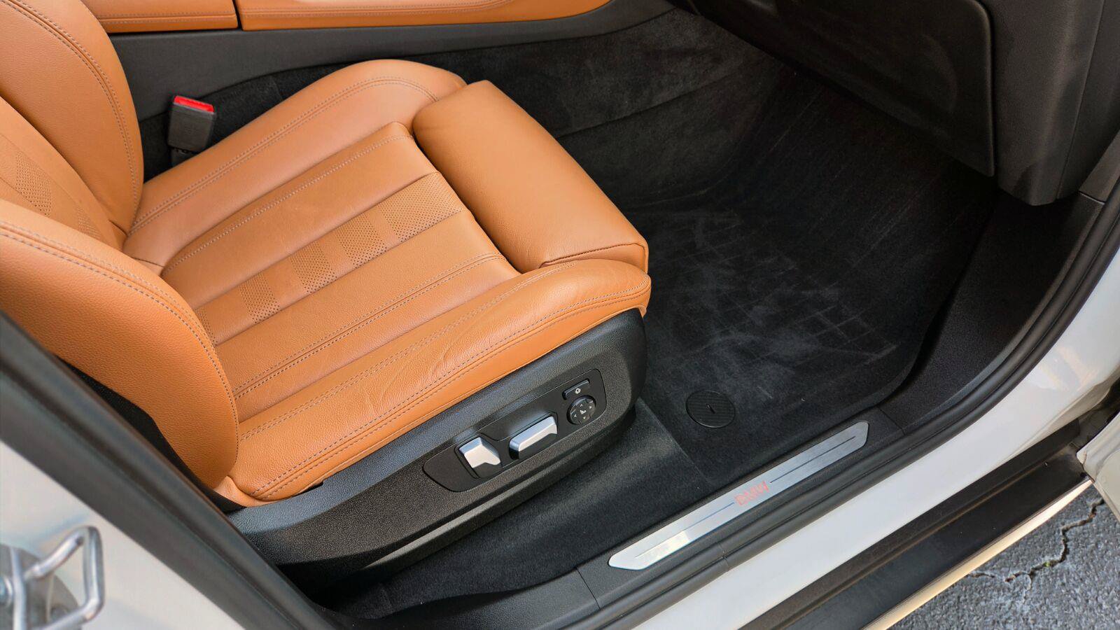 Used 2022 BMW X5 xDrive40i w/ Premium Package AWD/4WD image 46