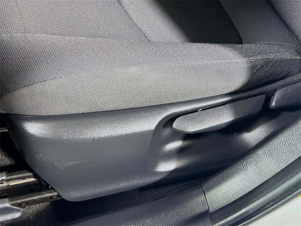 Certified 2022 Toyota Corolla LE image 18