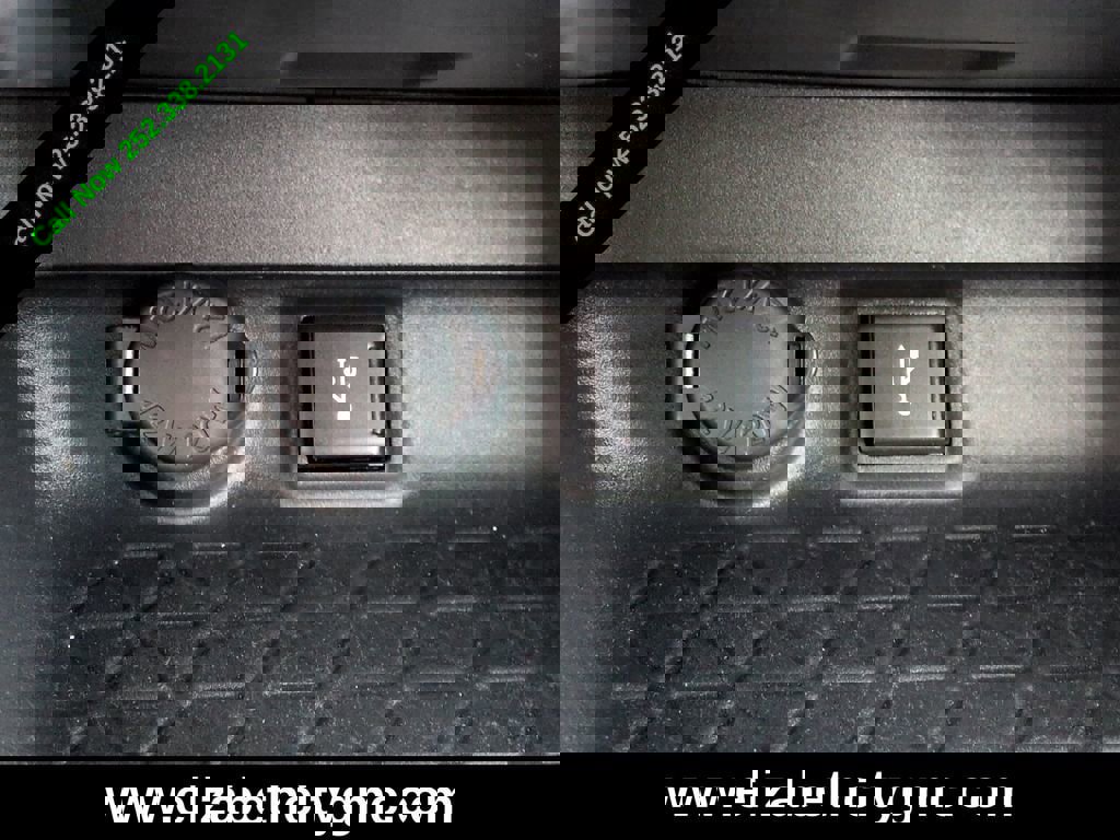 Used 2022 Toyota RAV4 XLE w/ Convenience Package image 31