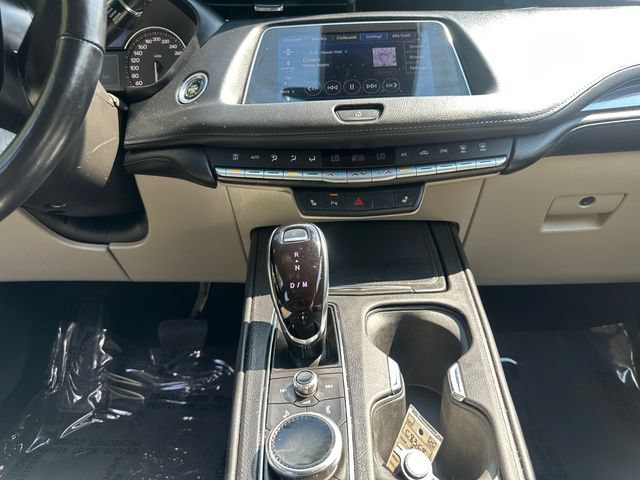 Used 2023 Cadillac XT4 Luxury w/ LPO, Onyx Lite Package AWD/4WD image 23