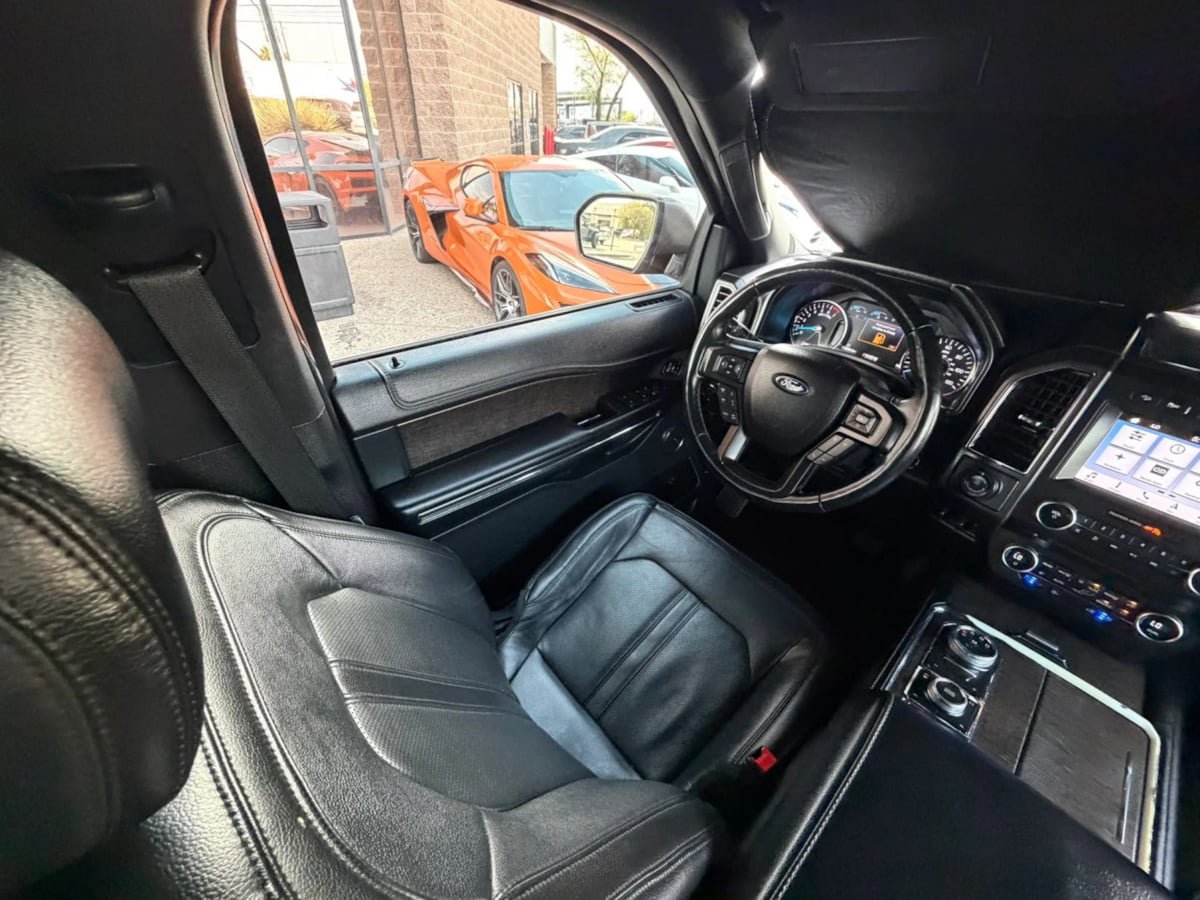 Used 2018 Ford Expedition Limited w/ Equipment Group 301A AWD/4WD image 59
