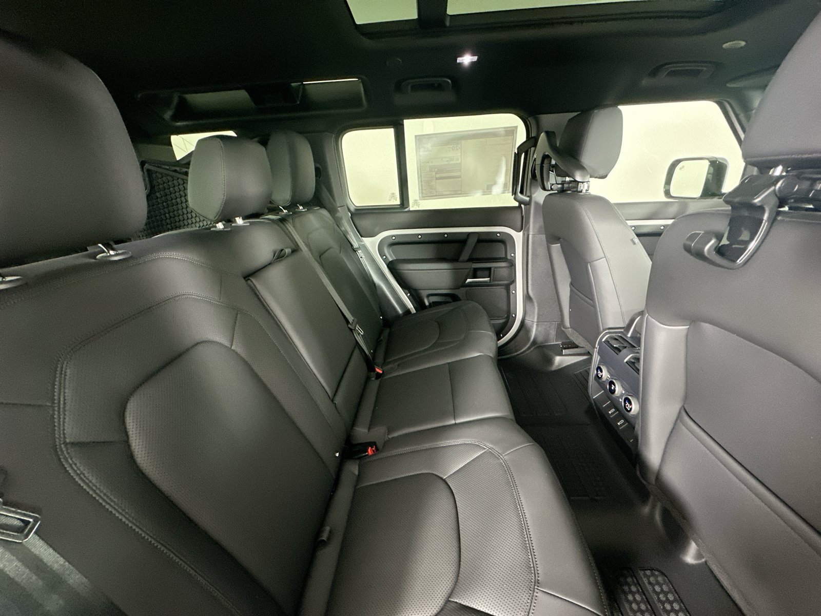 New 2026 Land Rover Defender 110 S AWD/4WD image 44