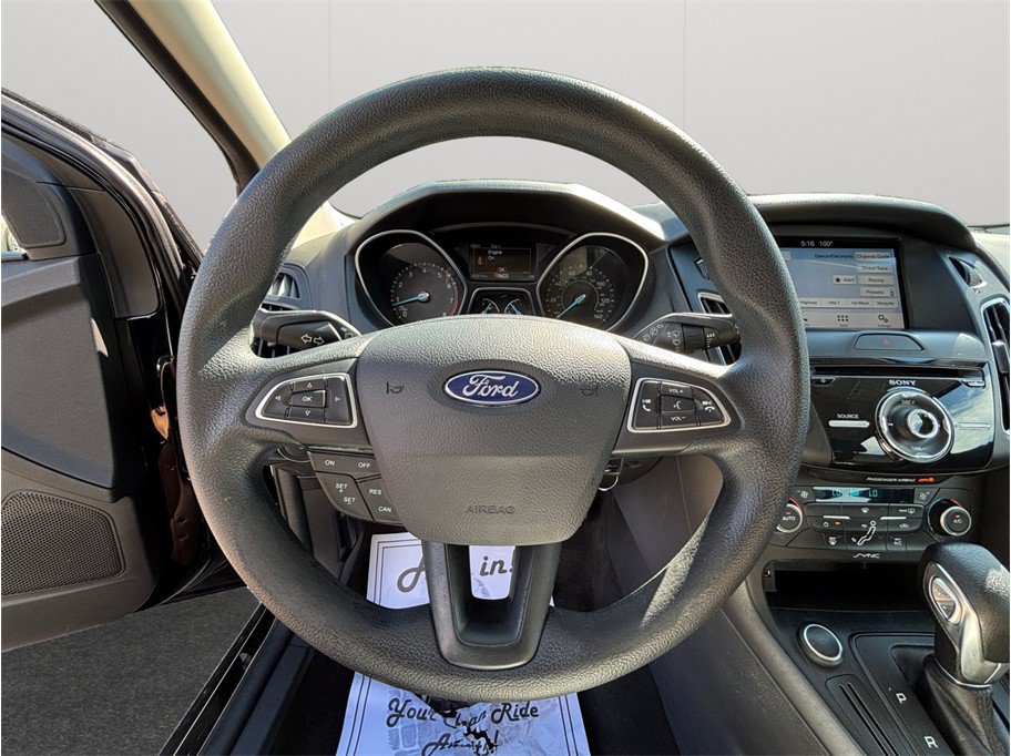 Used 2017 Ford Focus SEL FWD image 19