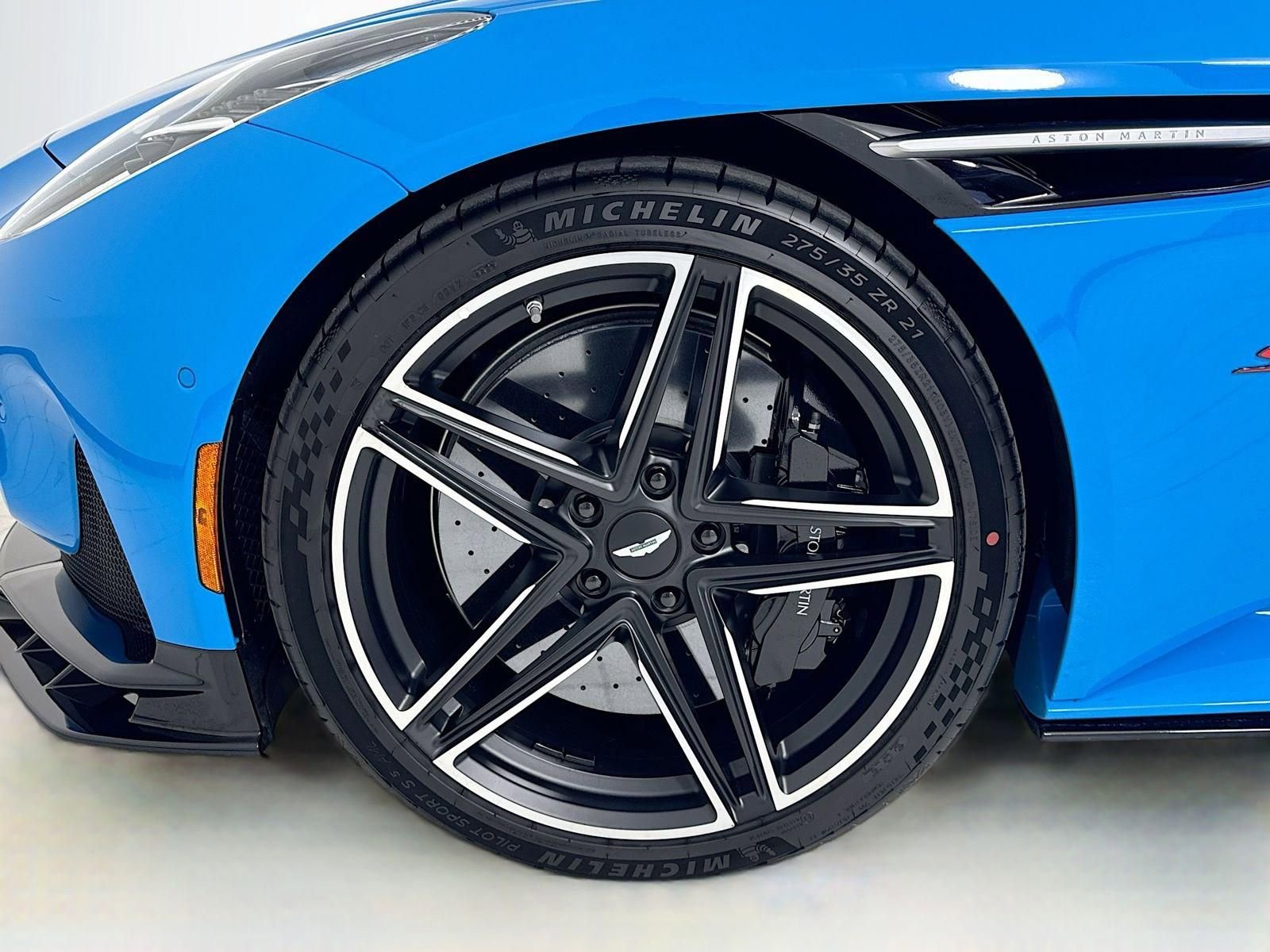 Used 2026 Aston Martin DB12 Coupe RWD image 6