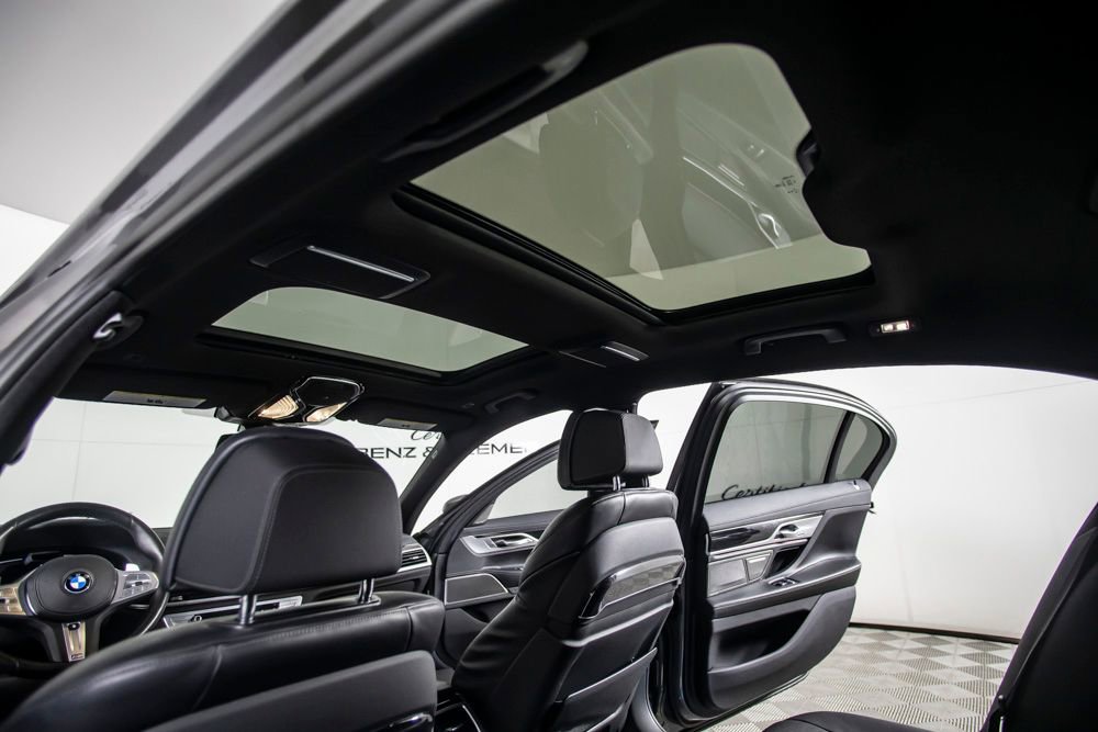 Used 2022 BMW 750i xDrive w/ M Sport Package image 23
