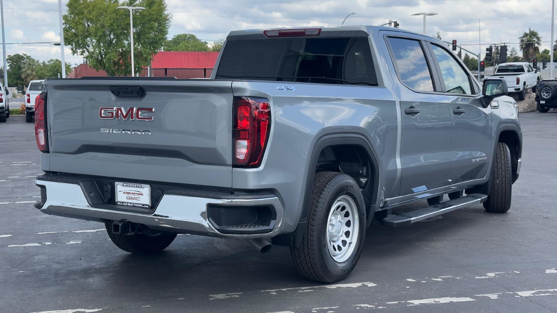 New 2026 GMC Sierra 1500 Pro AWD/4WD image 4