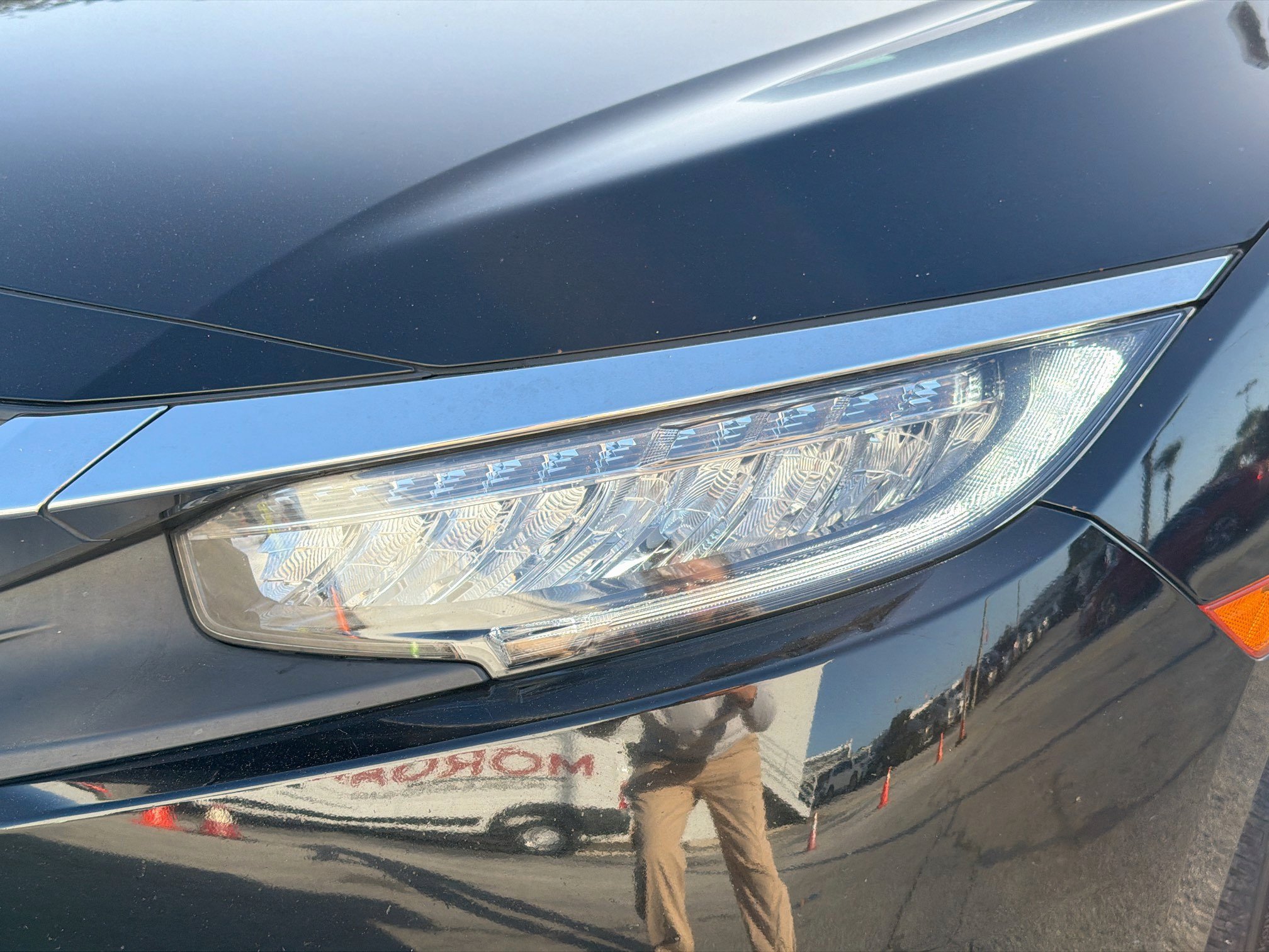 Used 2018 Honda Civic Touring image 9