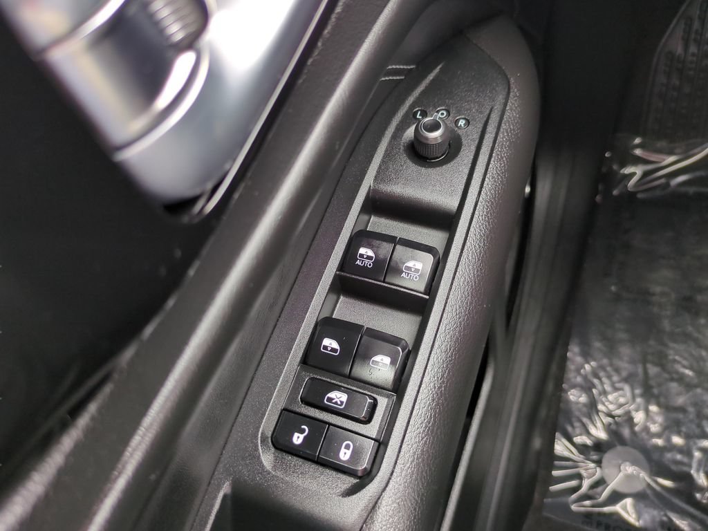Used 2023 Jeep Compass High Altitude AWD/4WD image 20