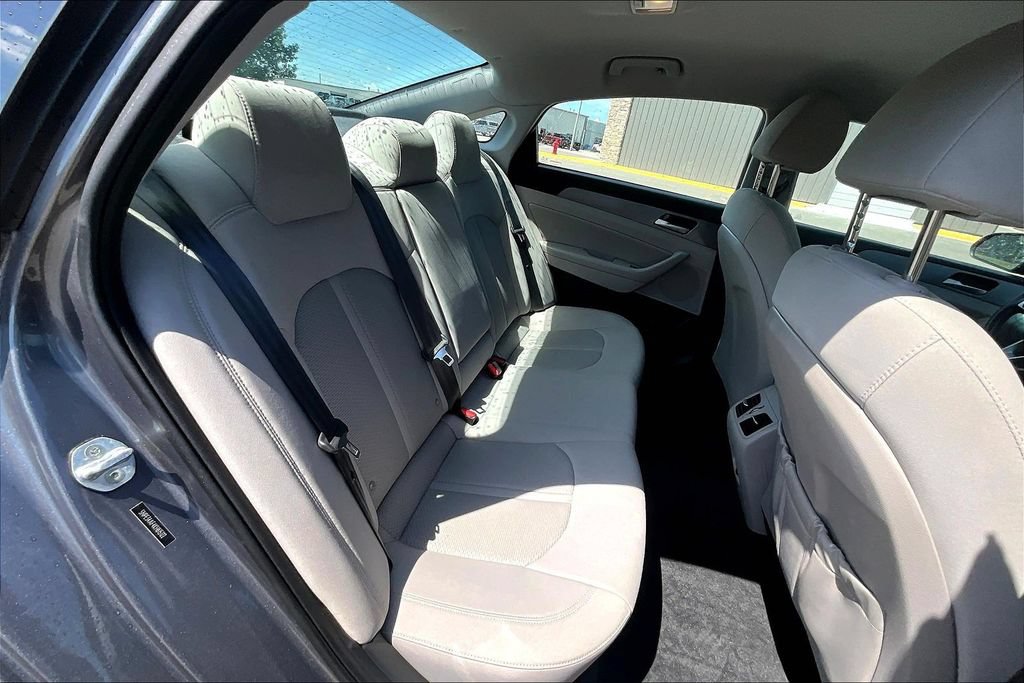 Used 2019 Hyundai Sonata SEL w/ Tech Package 02 FWD image 28