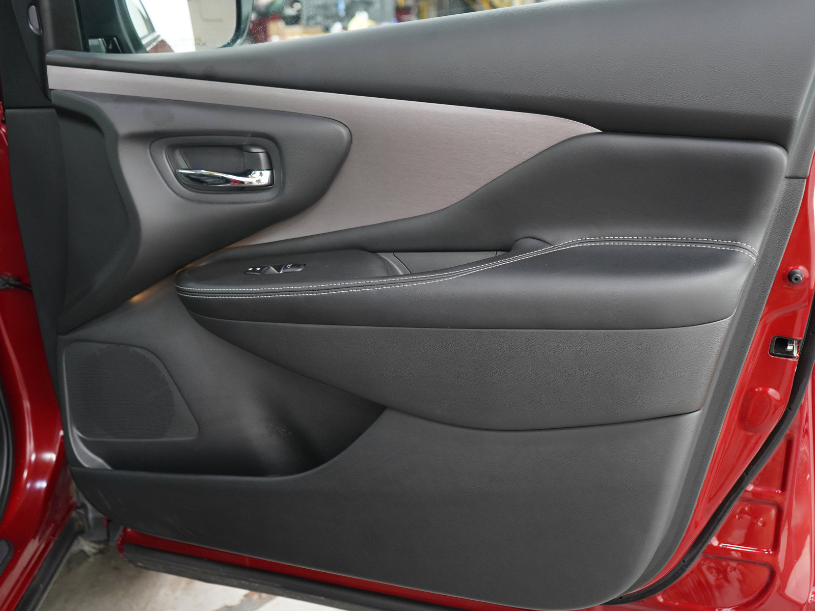 Used 2024 Nissan Murano SL AWD/4WD image 9