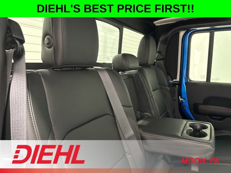 New 2026 Jeep Gladiator Rubicon w/ Steel Power Dome Hood Package AWD/4WD image 11