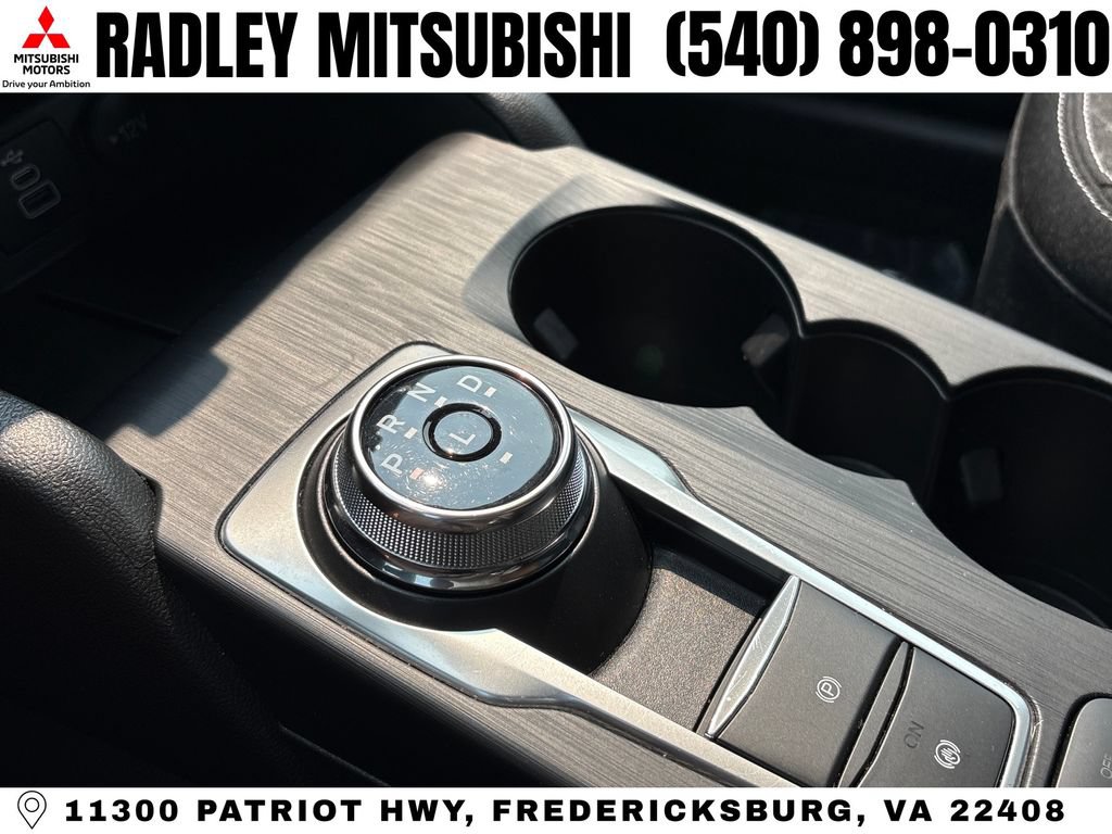 Used 2025 Ford Escape Active AWD/4WD image 10