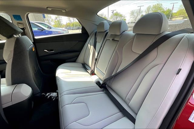 New 2025 Hyundai Elantra Limited image 10