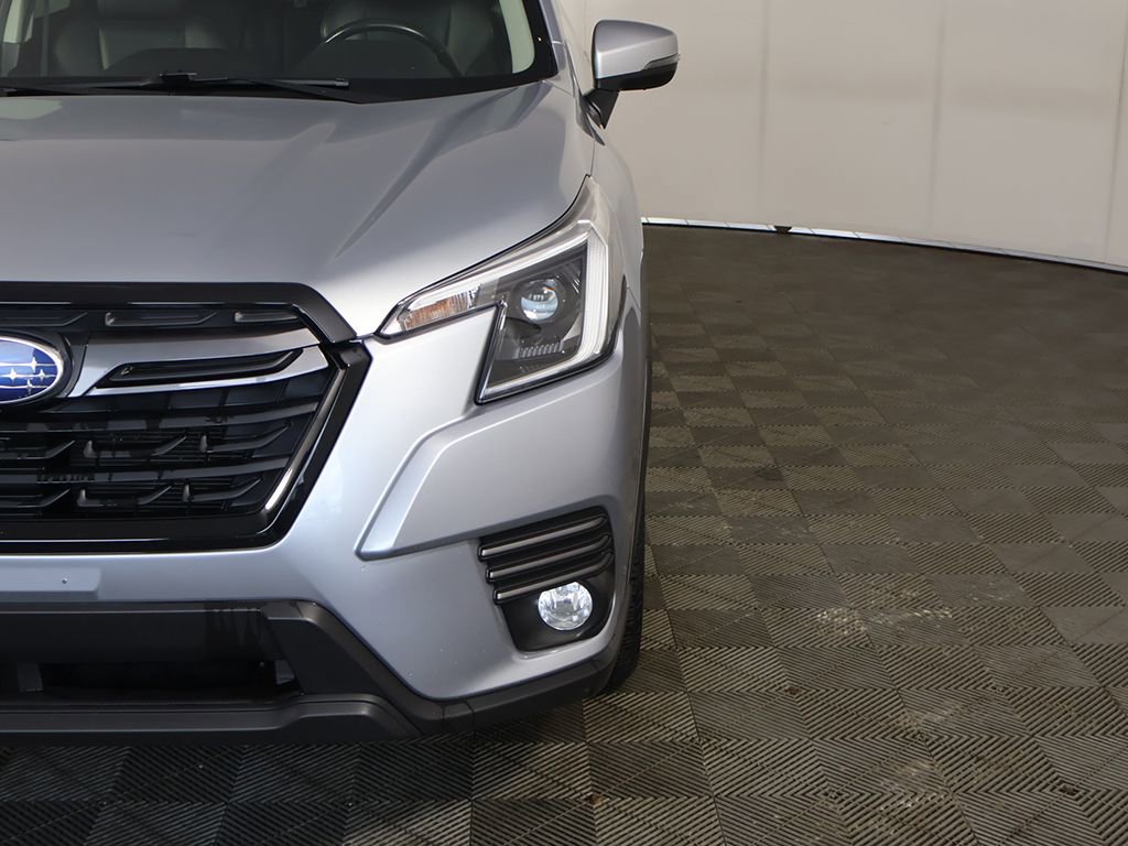 Used 2022 Subaru Forester Limited AWD/4WD image 15