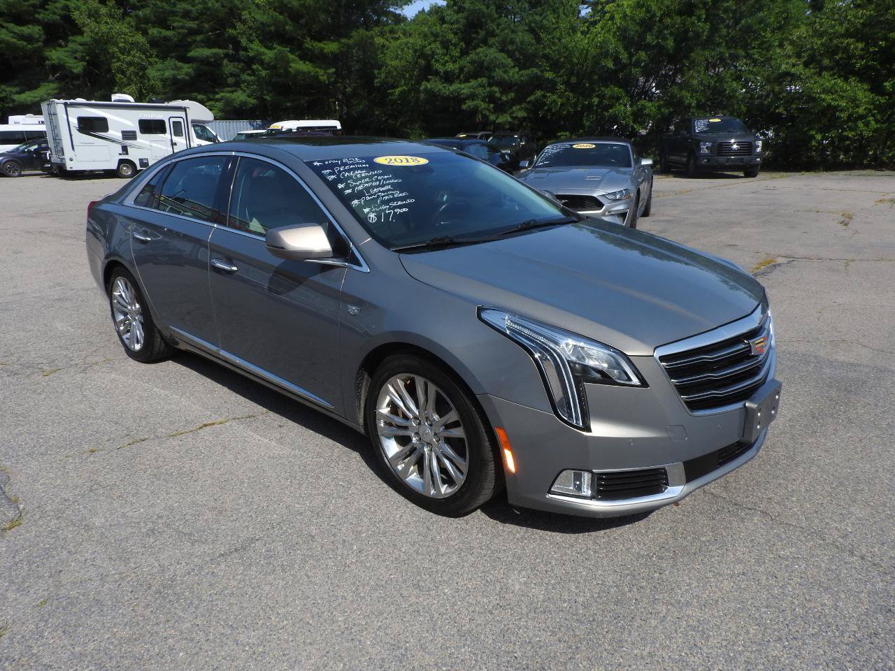 Used 2018 Cadillac XTS Luxury w/ Driver Awareness Package AWD/4WD image 2