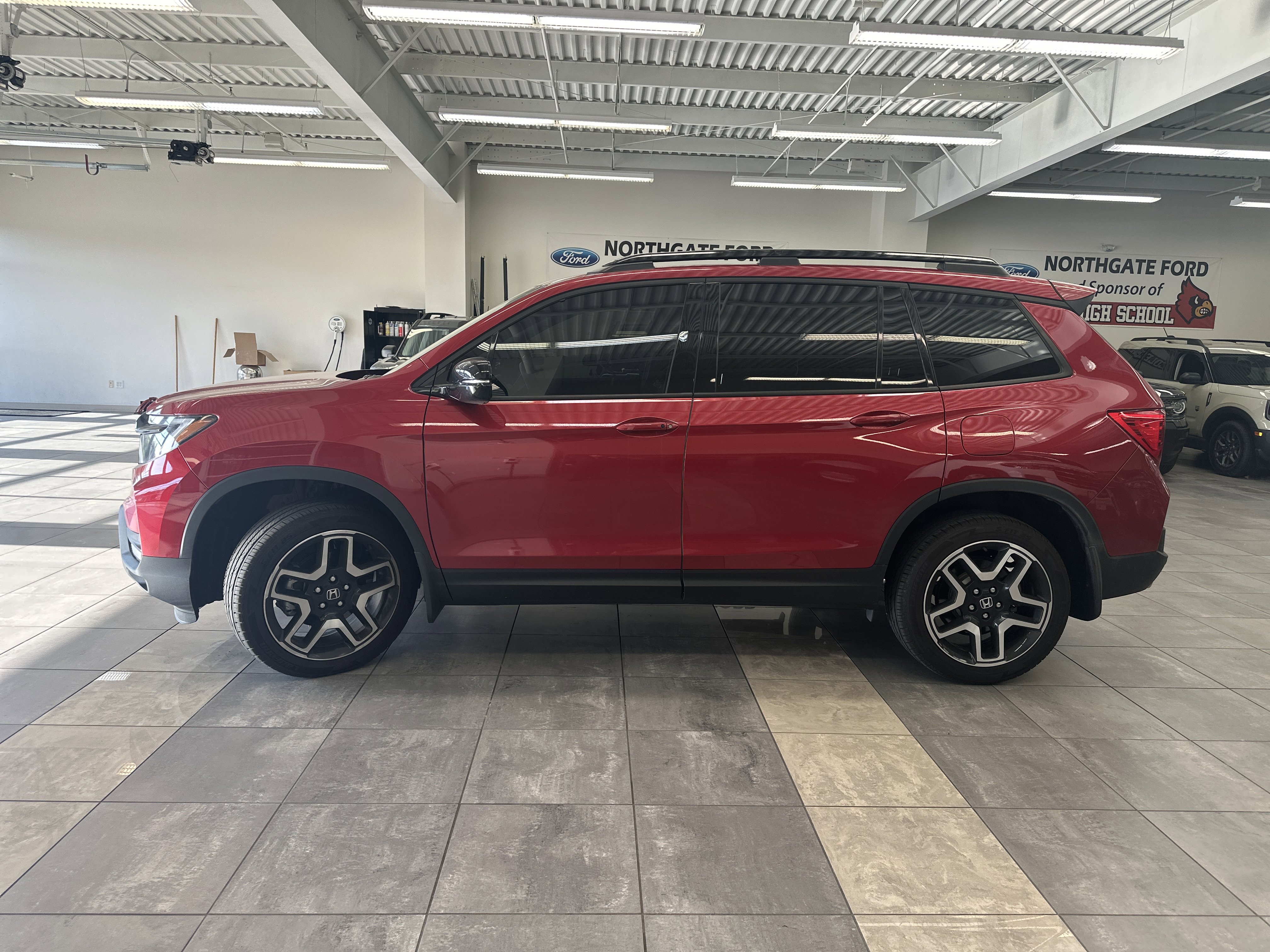 Used 2023 Honda Passport Elite image 13