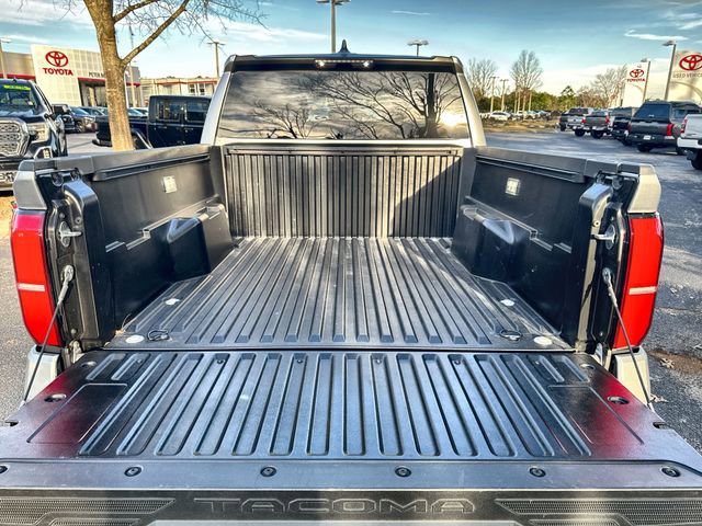Used 2025 Toyota Tacoma SR5 image 31