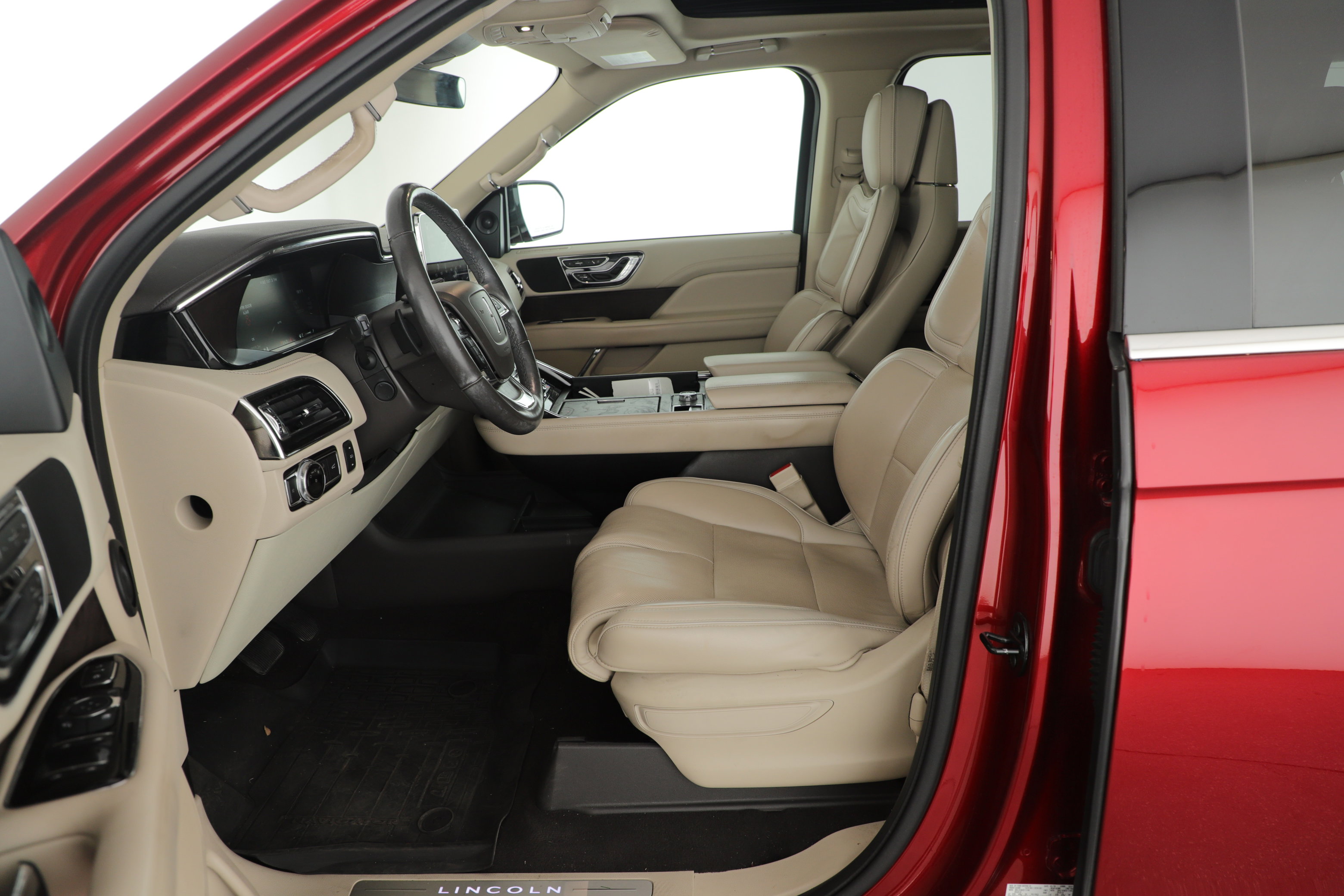 Used 2018 Lincoln Navigator Select w/ Technology Package image 18