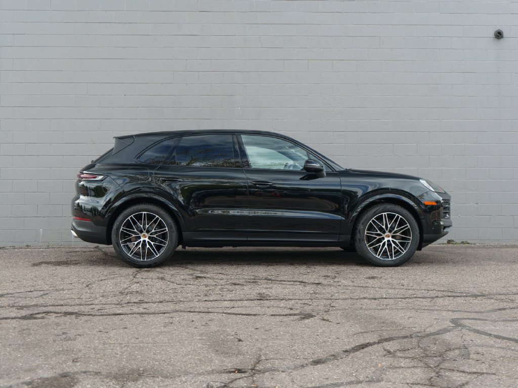 New 2026 Porsche Cayenne AWD/4WD image 8