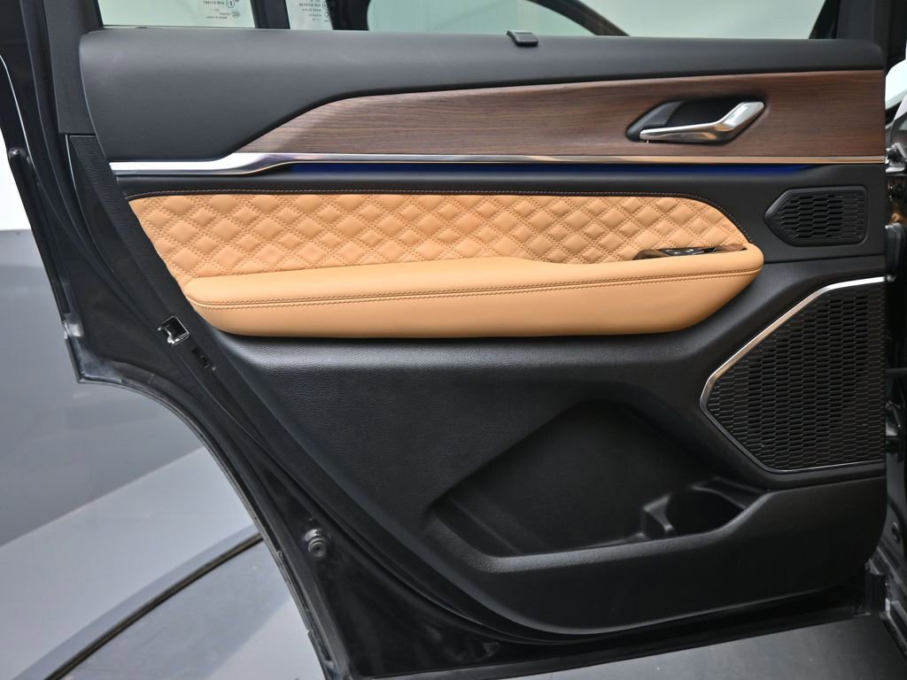 Used 2024 Jeep Grand Cherokee L Summit w/ Advanced Protech Group IV image 14