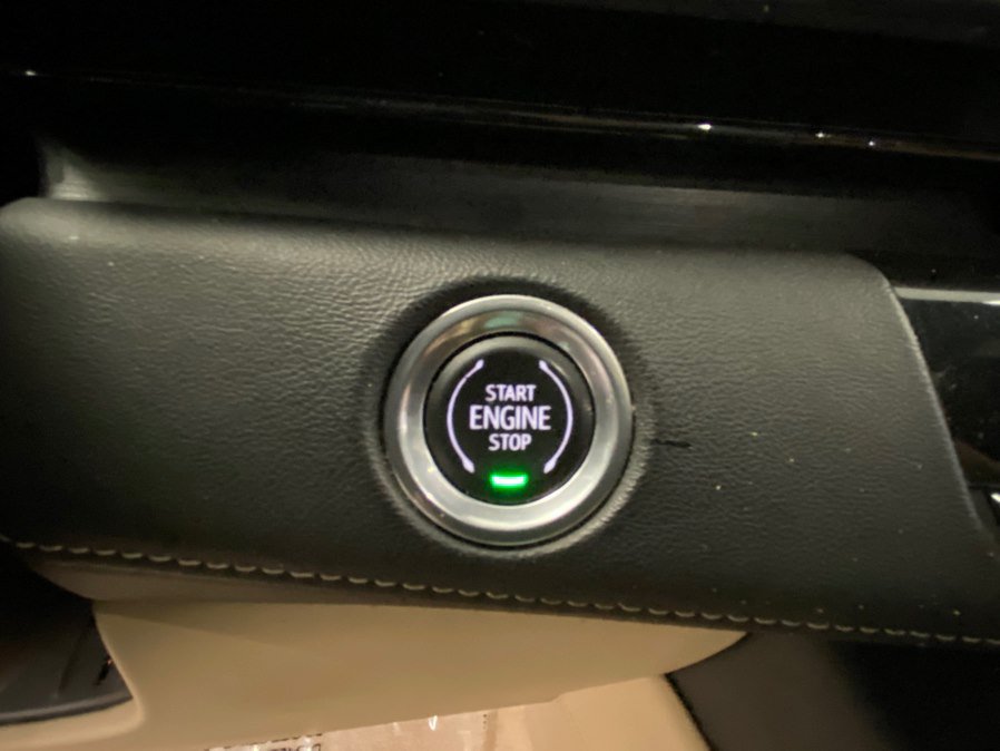 Used 2021 Cadillac Escalade ESV Premium Luxury AWD/4WD image 31
