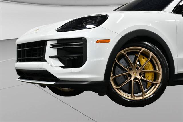 Used 2024 Porsche Cayenne Turbo GT AWD/4WD image 24
