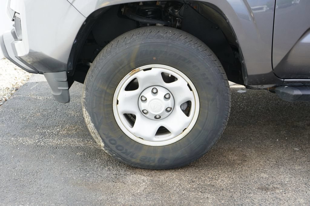 Used 2023 Toyota Tacoma SR AWD/4WD image 6