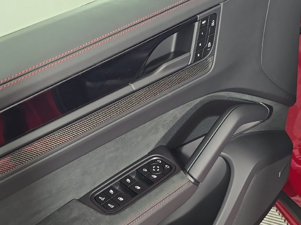 New 2026 Porsche Cayenne GTS AWD/4WD image 16